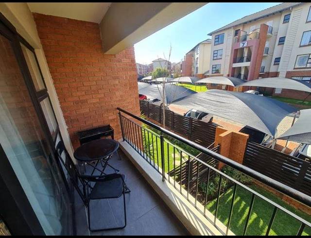 2 BEDROOM TOWNHOUSE FOR SALE IN OAKDENE